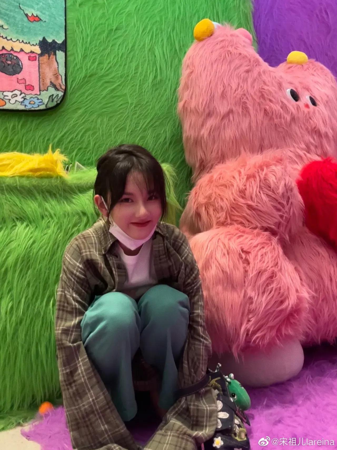 张天爱、杨幂杂志大片，清纯唯美，炫彩多姿