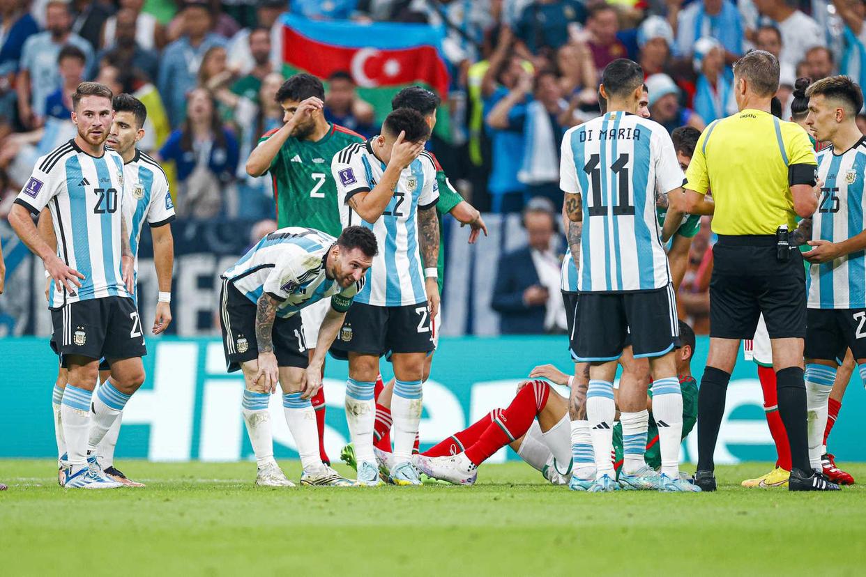 关于阿根廷世界杯命运(绝境自救！阿根廷世界杯形势：3种情况下出线，输球=出局)