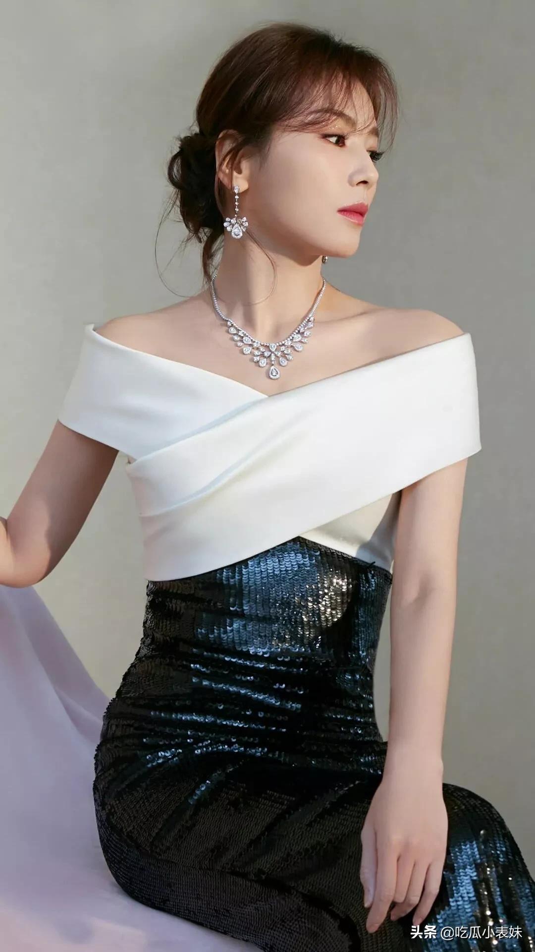 刘涛迷人美照，衣着光鲜，靓丽时尚，真的很美