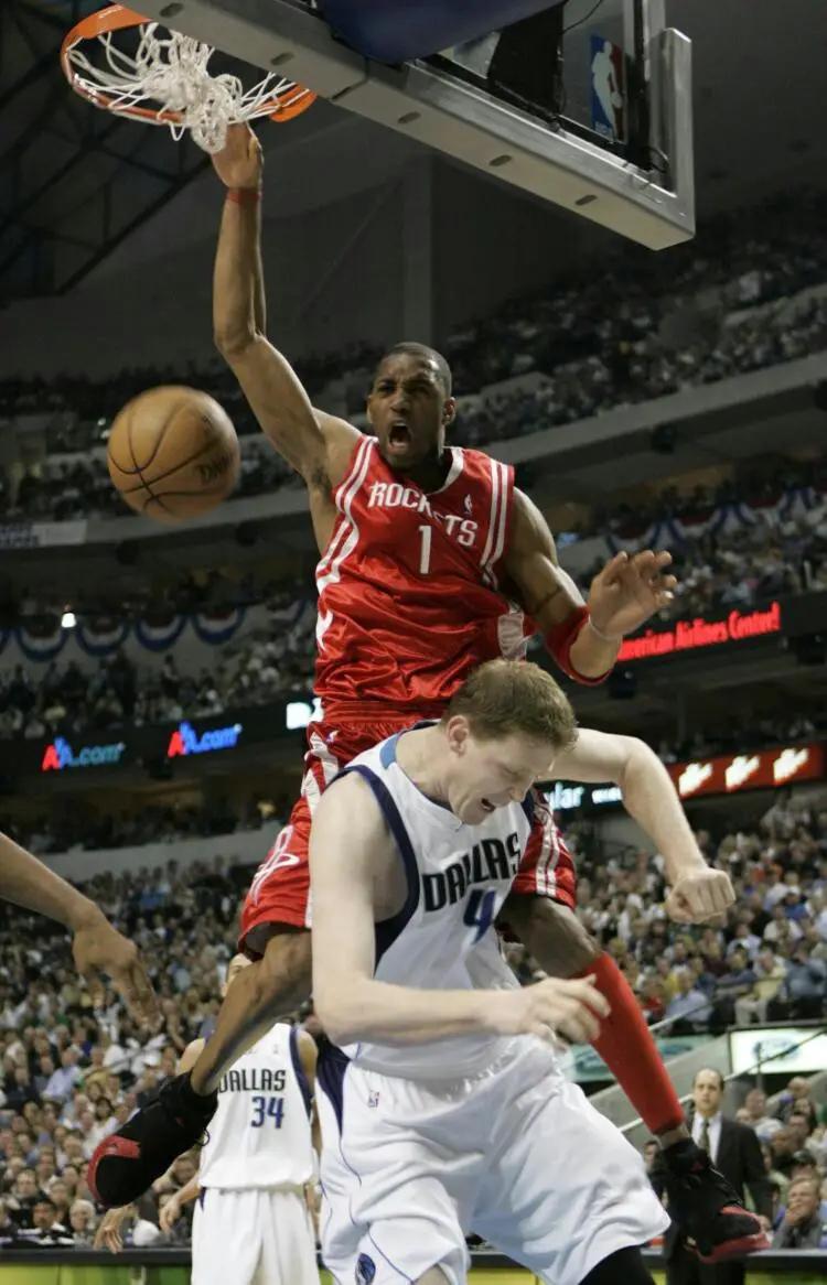 大家都知道麦迪曾经号称nba天赋最强悍的球员,出色的身高臂展,再加上