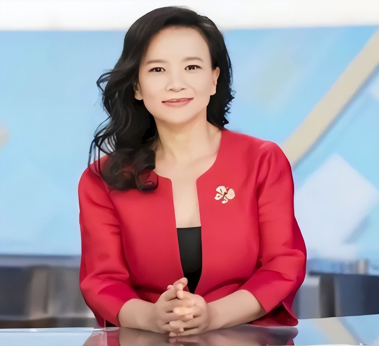 央视主持人是美国间谍?埋伏20年未被发现,因一句话而被抓