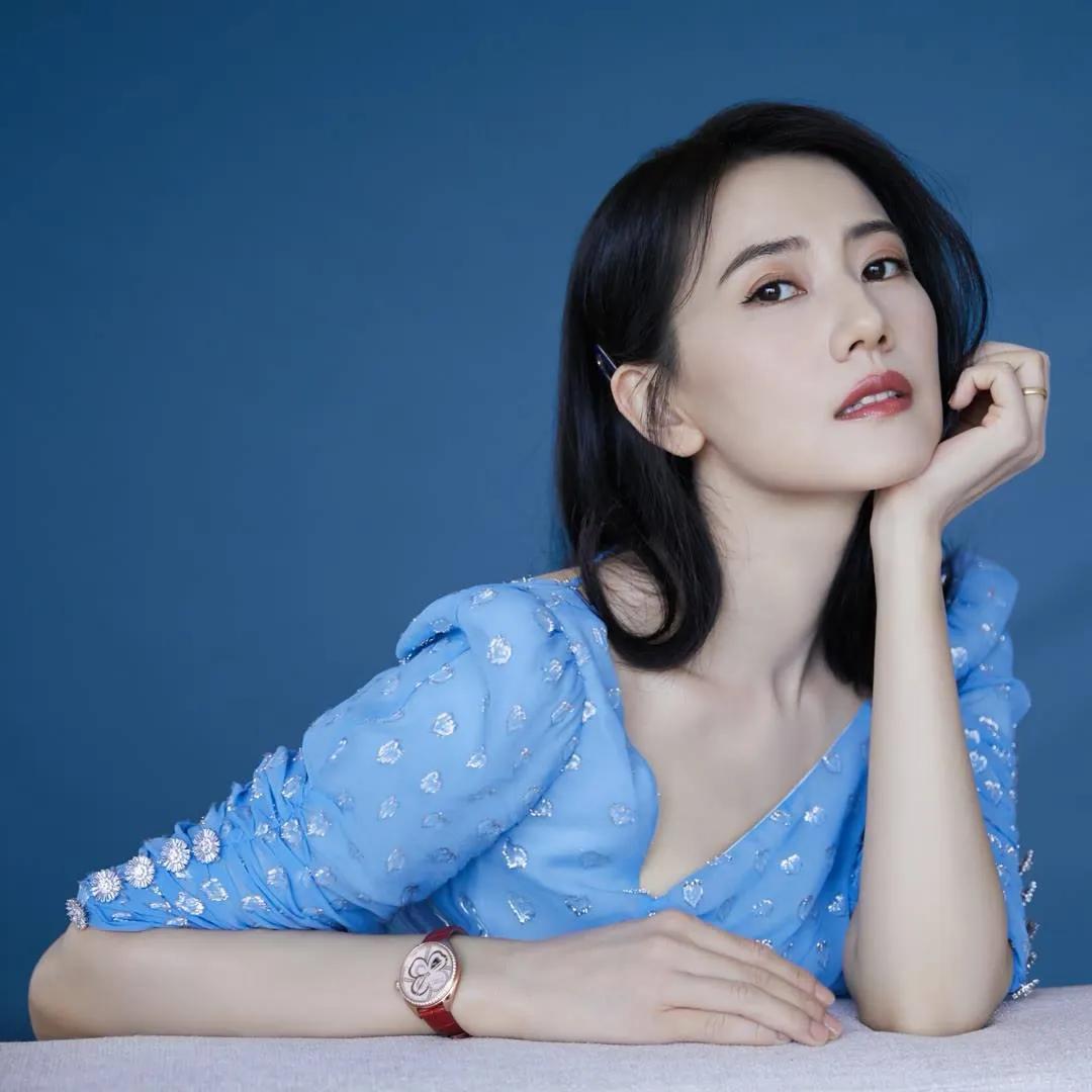 五位女明星素颜照，只有杨幂还凑乎，其他人几乎全翻车