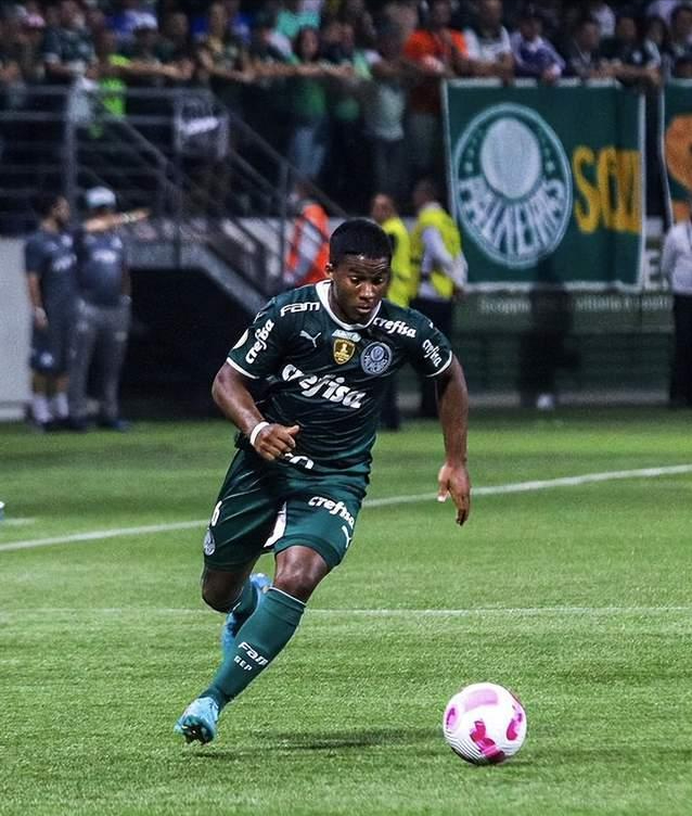 会不会成为下一个罗纳尔多（皇马领跑！巴西16岁天才引欧洲豪门争抢！被誉为下一个罗纳尔多）