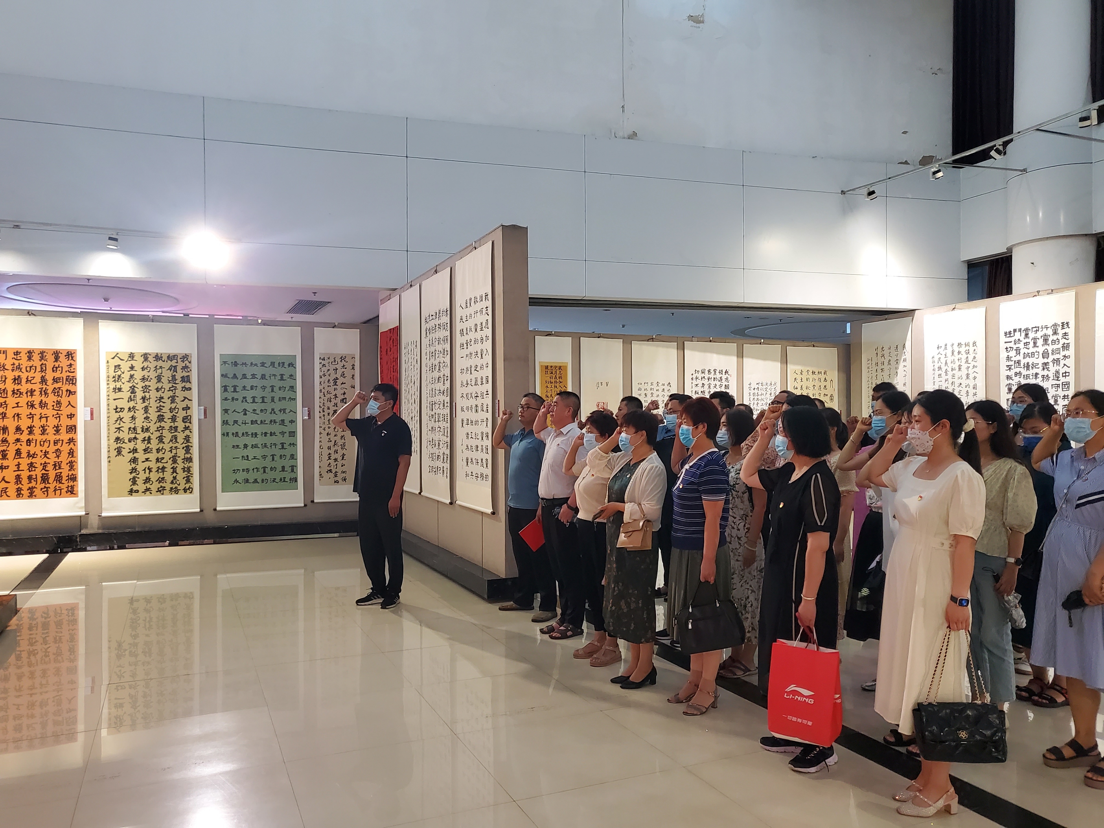 市农业农村局开展观看“誓言——临沂市庆‘七一’主题艺术创作展”主题党日活动