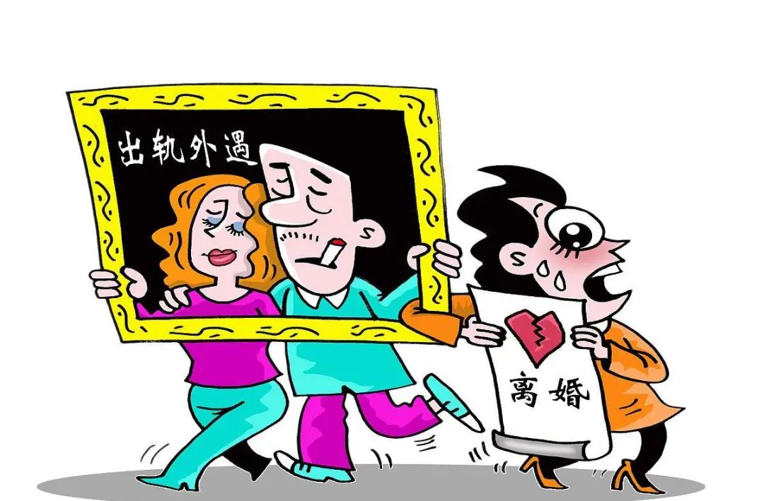 一妻子趁娃上课出轨开房，丈夫捉奸：两人赤身，她穿情趣内衣