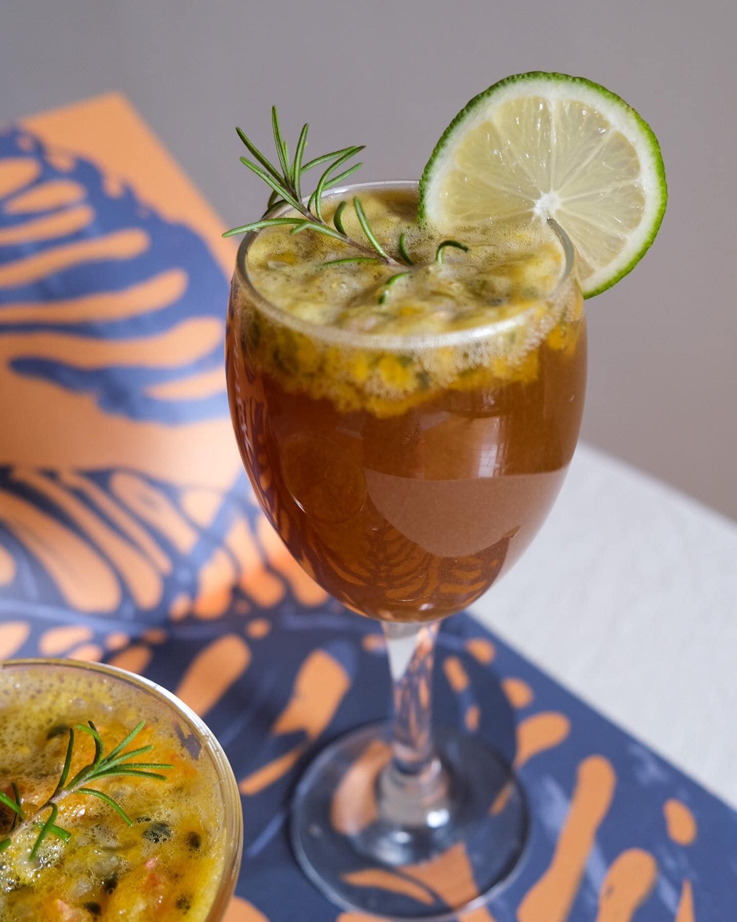 3分钟即可完成的「蜂蜜百香果饮」,适合夏天的清凉饮料