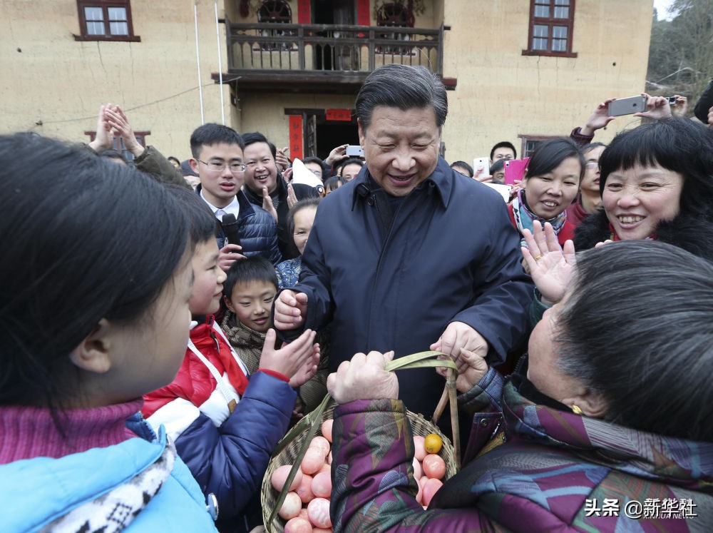 镜观·领航｜习近平：时刻同人民在一起