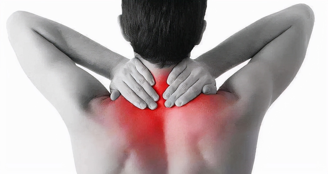 经常“手麻”是怎么回事？专家提醒：多半和8个原因有关，快看看