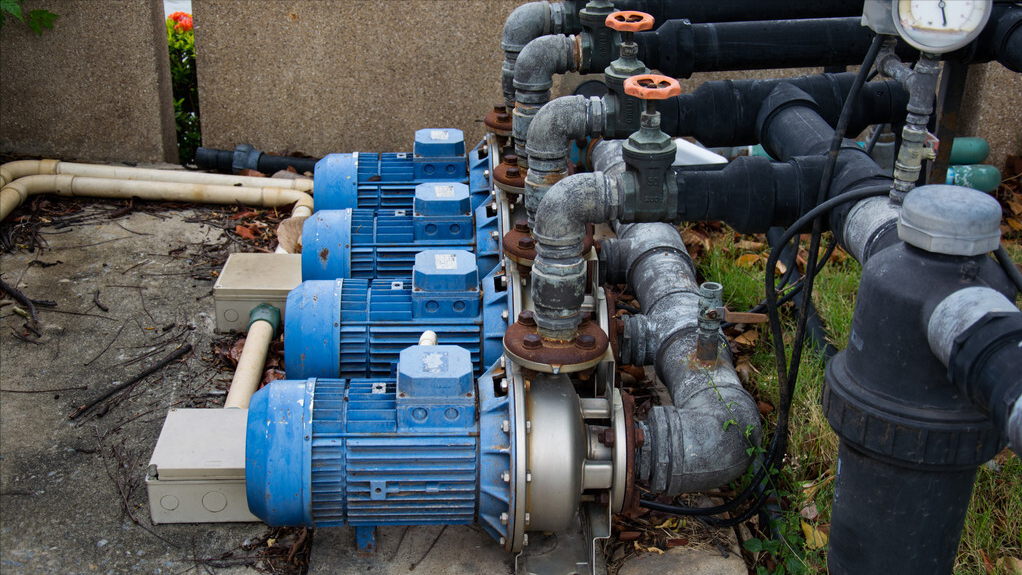 水锤泵的原理:不用电不用油,让水往高处流!_水生探索_西南渔业网 水花