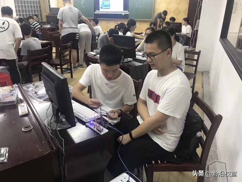 武汉这所学校的孩子却让我看到更有潜力的教育成果