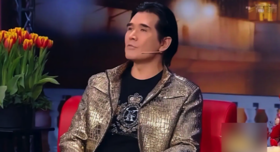 留长发却不娘的6位男明星，个个五官硬朗，野性又帅气