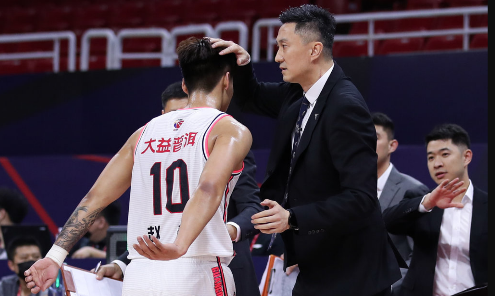 星期一为什么没有cba（明天开打，CCTV5全程直播！CBA4强战一触即发，辽粤浙沪赛程出炉）