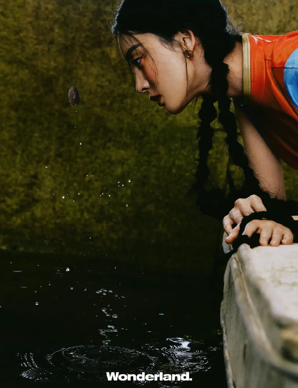 被王嘉尔颓丧风造型帅到！这些小众的宝藏杂志也太会拍了吧…