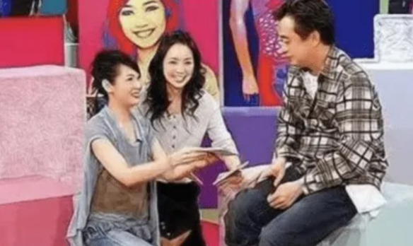 刘若英：和丈夫分房九年，45岁高龄产子，风光背后有泪水