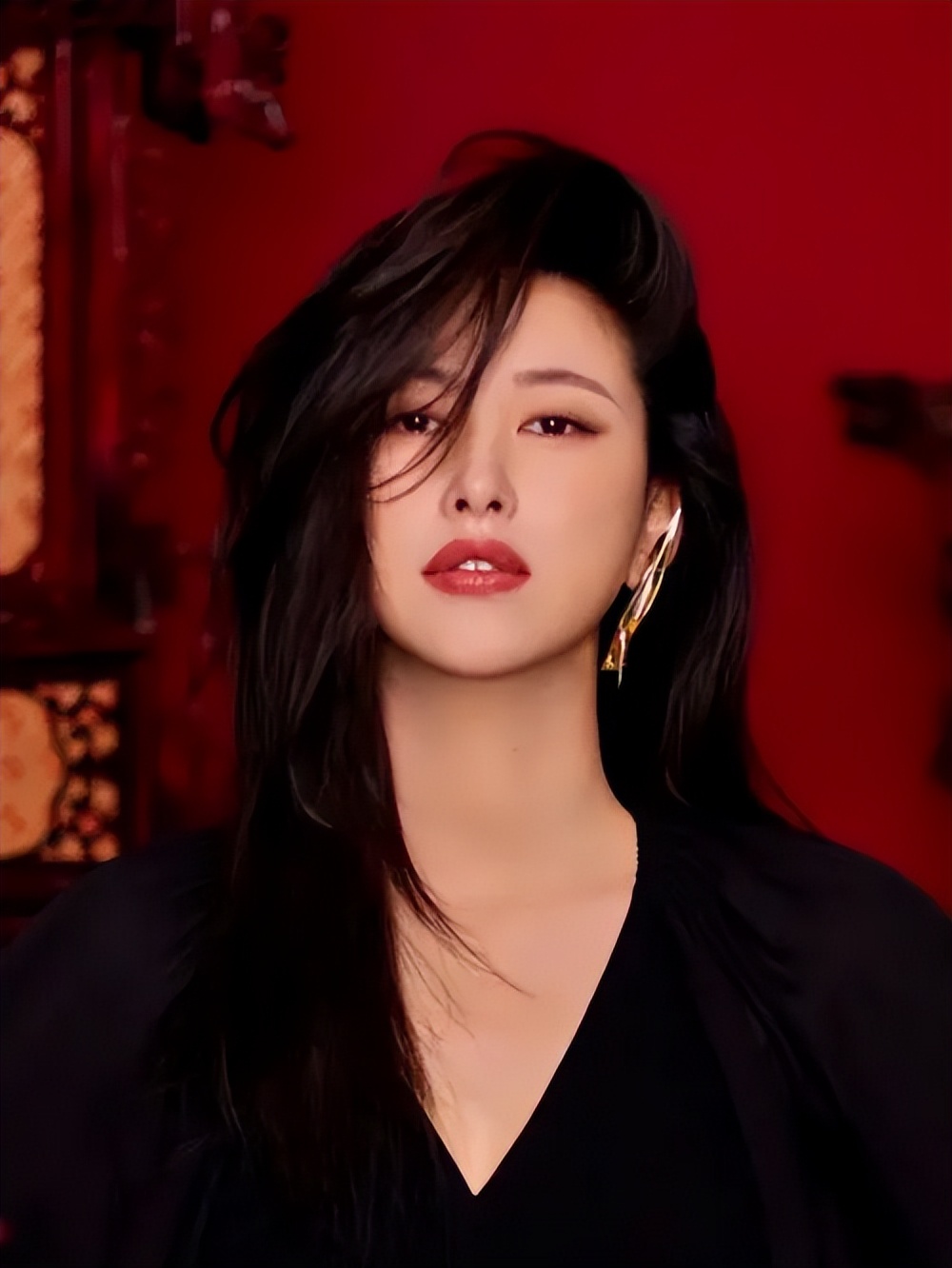 朱珠到底有多诱人?看看她饰演的马夫人和教主夫人就知道