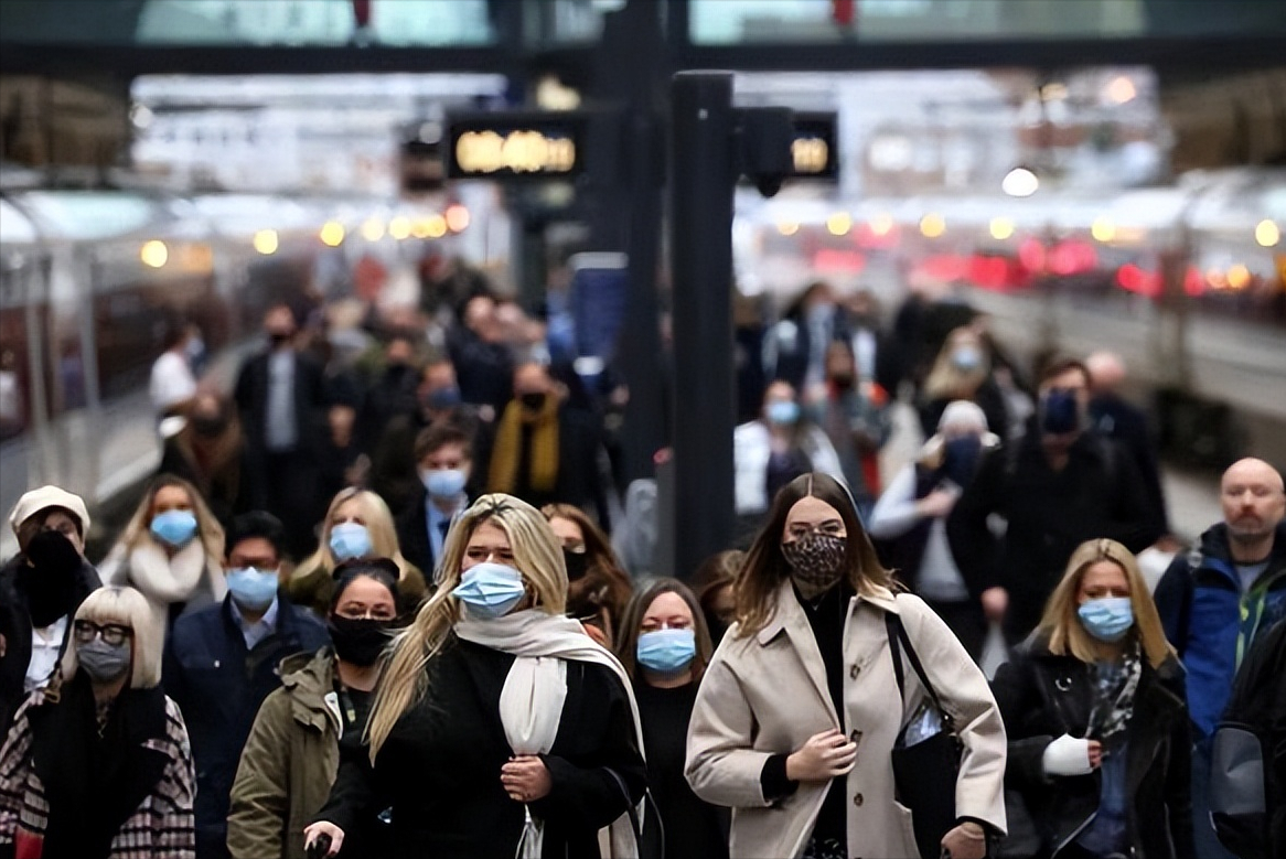 奥密克戎BA.4和BA.5具明显传播优势，四维防护盾阻断传播或是出路