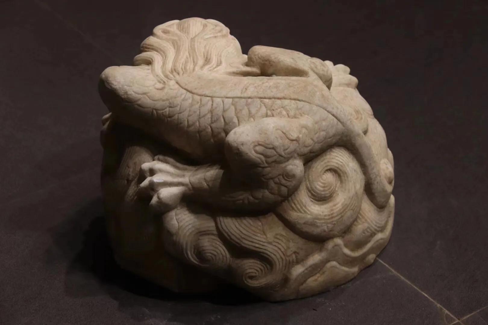 瑞兽貔貅汉白玉石雕