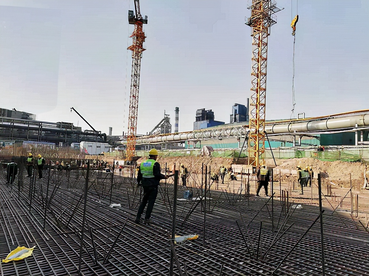 施工大干 安全先行