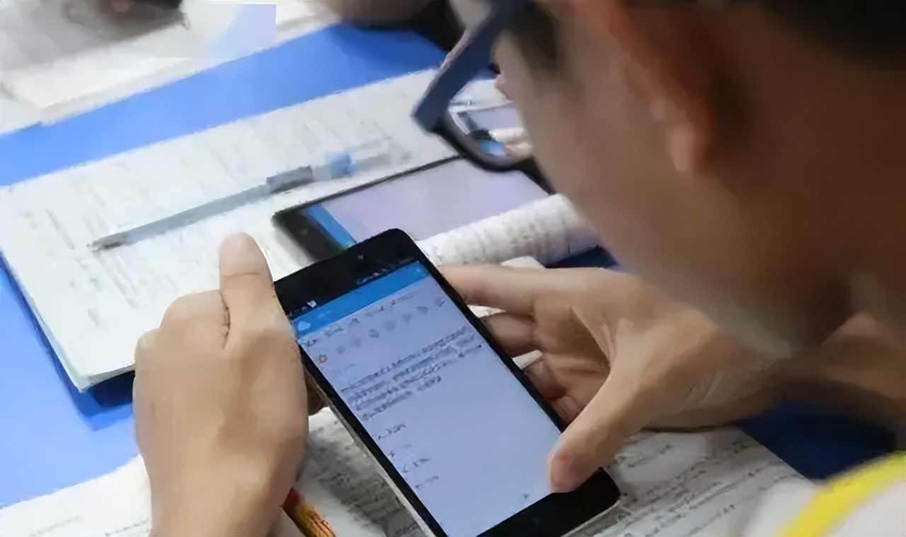 手机对于学生来说究竟意味着什么？浅谈手机对于学生们的重要性