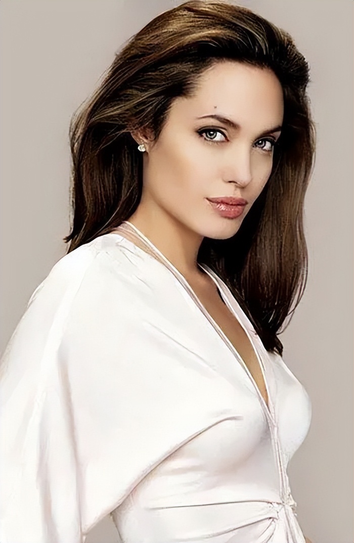 惊艳写真系列第220期,本期主人公—安吉丽娜·朱莉