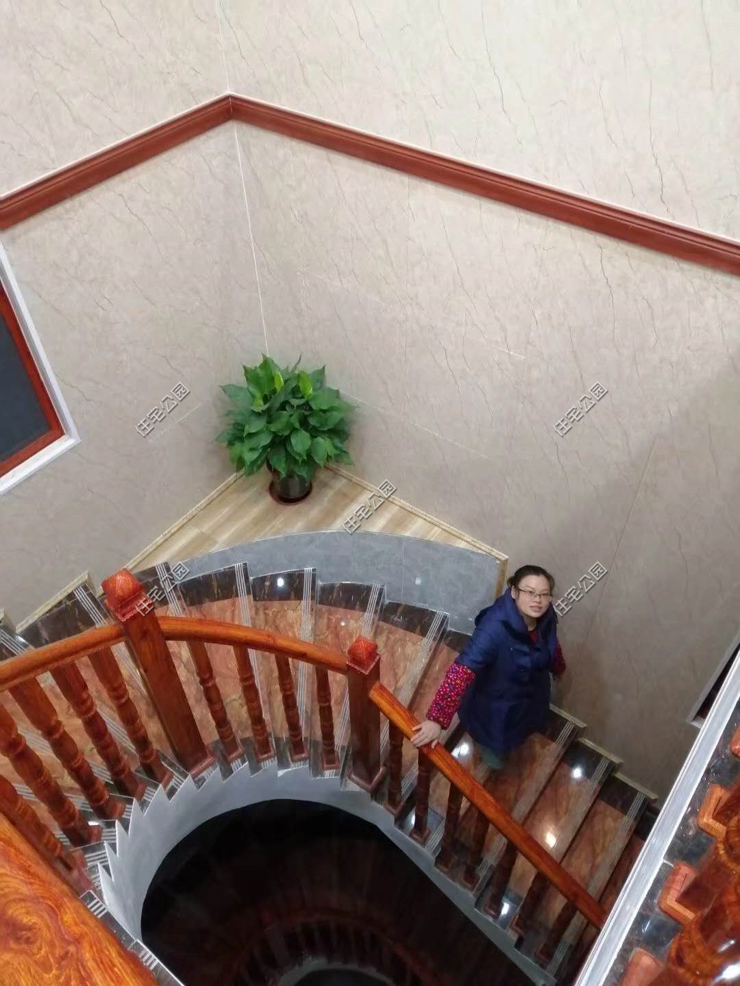 实拍四川农村自建房,挑空客厅美观大气,实景图比效果图还漂亮