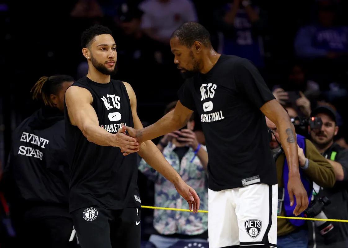 nba球員有哪些數(shù)據(jù)不突出（一塌糊涂！本賽季發(fā)揮最糟糕的十位球員，湯普森實力下滑嚴重）