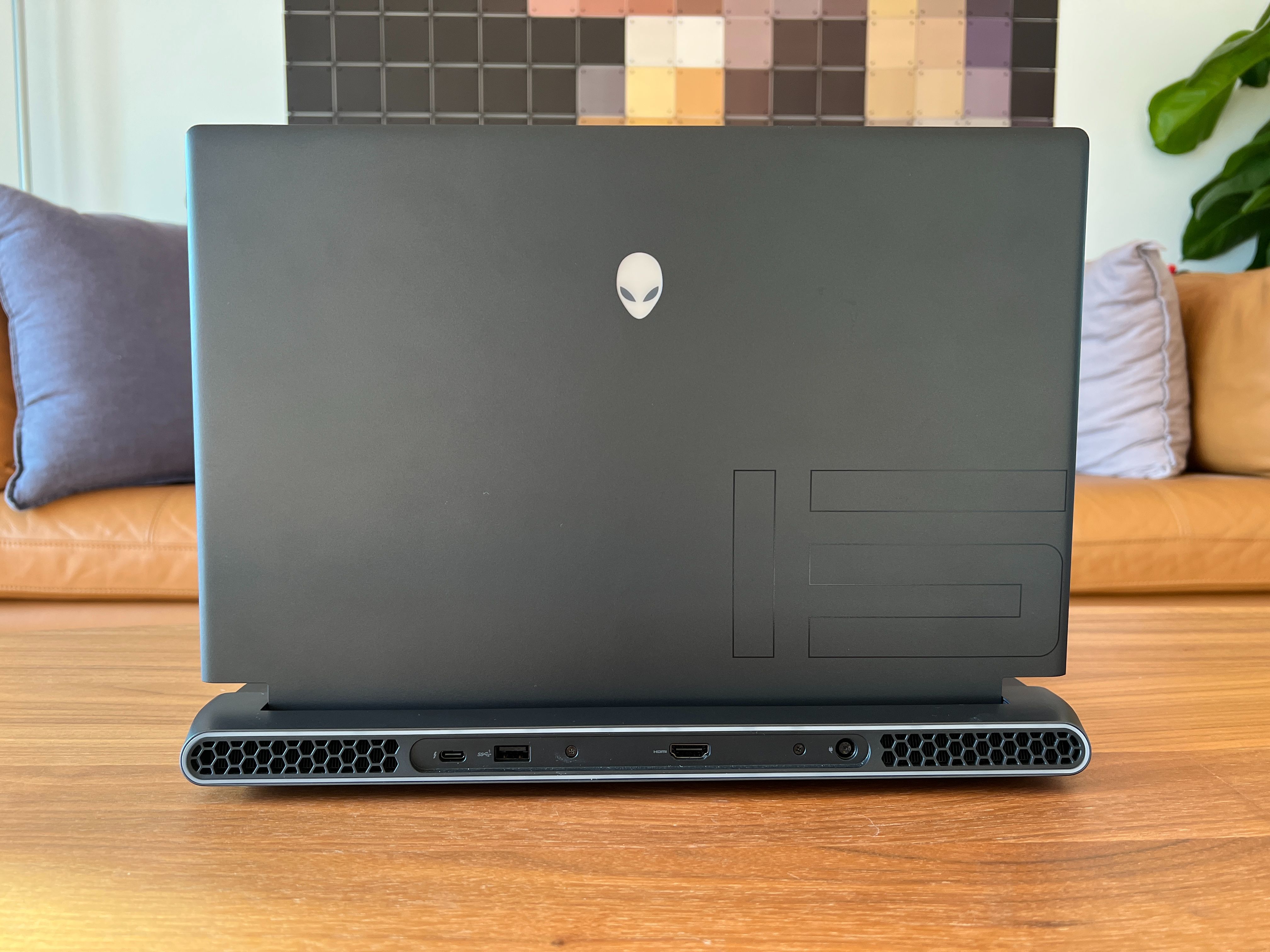 3080内存:32gbcpu:i7-11800h我手上的这台就是alienware m15 r6的顶配