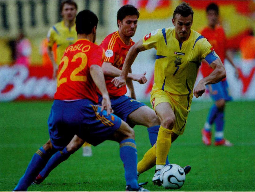 乌克兰欧洲杯历程(舍甫琴科与黄金一代，苦难乌克兰的足球美梦)