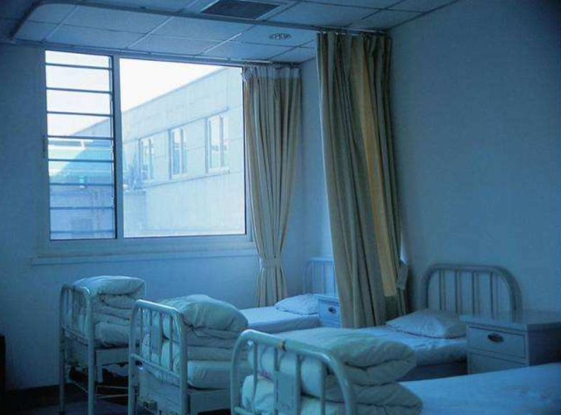 “中原第一酒神”张政，一顿能喝7斤白酒，如今却成反酒斗士