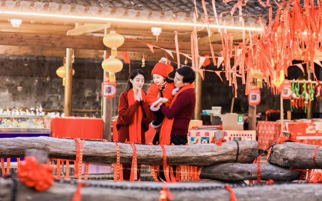 徽州过大年黟县西递宏村等10景区对黄山人免门票（安徽人半票等），一起过年！