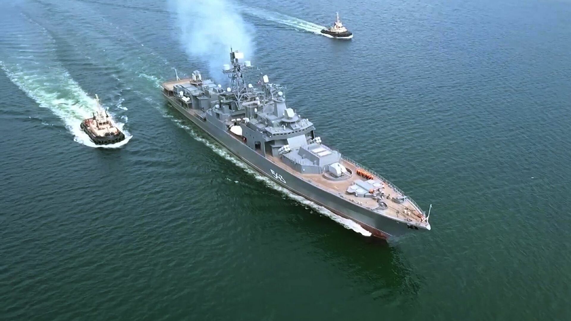 辽宁号战巡，日本放弃跟踪，俄太平洋舰队出动，美军一个头两个大