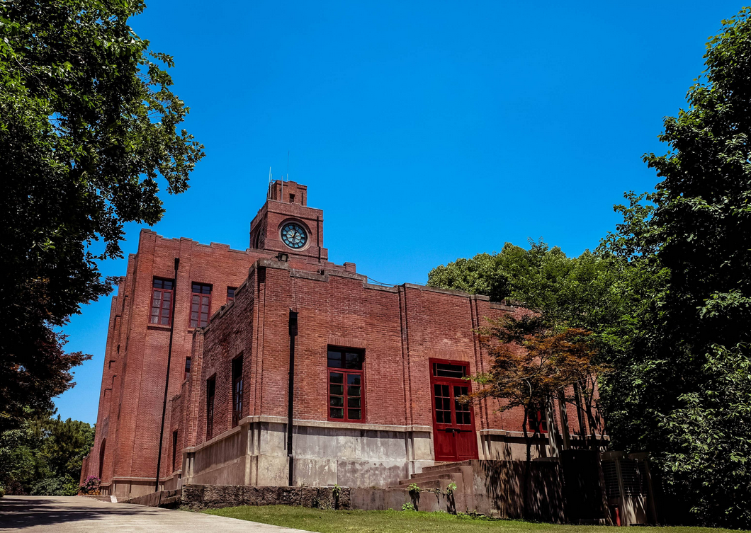 “隐名校友”向浙江大学捐款，5年共计2.5亿元，网友：深藏功与名