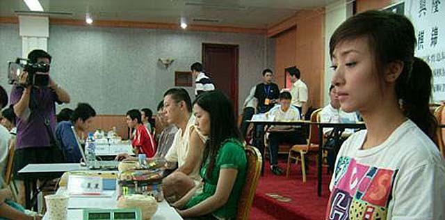 孟昭玉西安围棋协会(围棋第一美女唐莉，曾与师傅聂卫平传绯闻，低调成婚嫁地产老总)