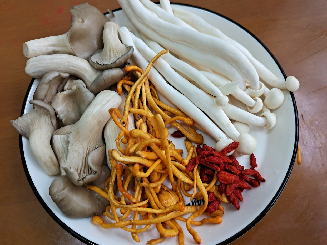 春天，多给孩子喝8种营养汤羹，钙含量高，营养丰富