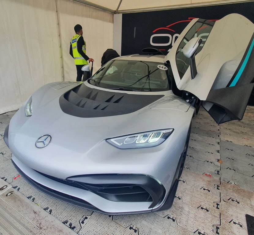 百公里加速仅需2.9秒！梅赛德斯-AMG ONE正式亮相