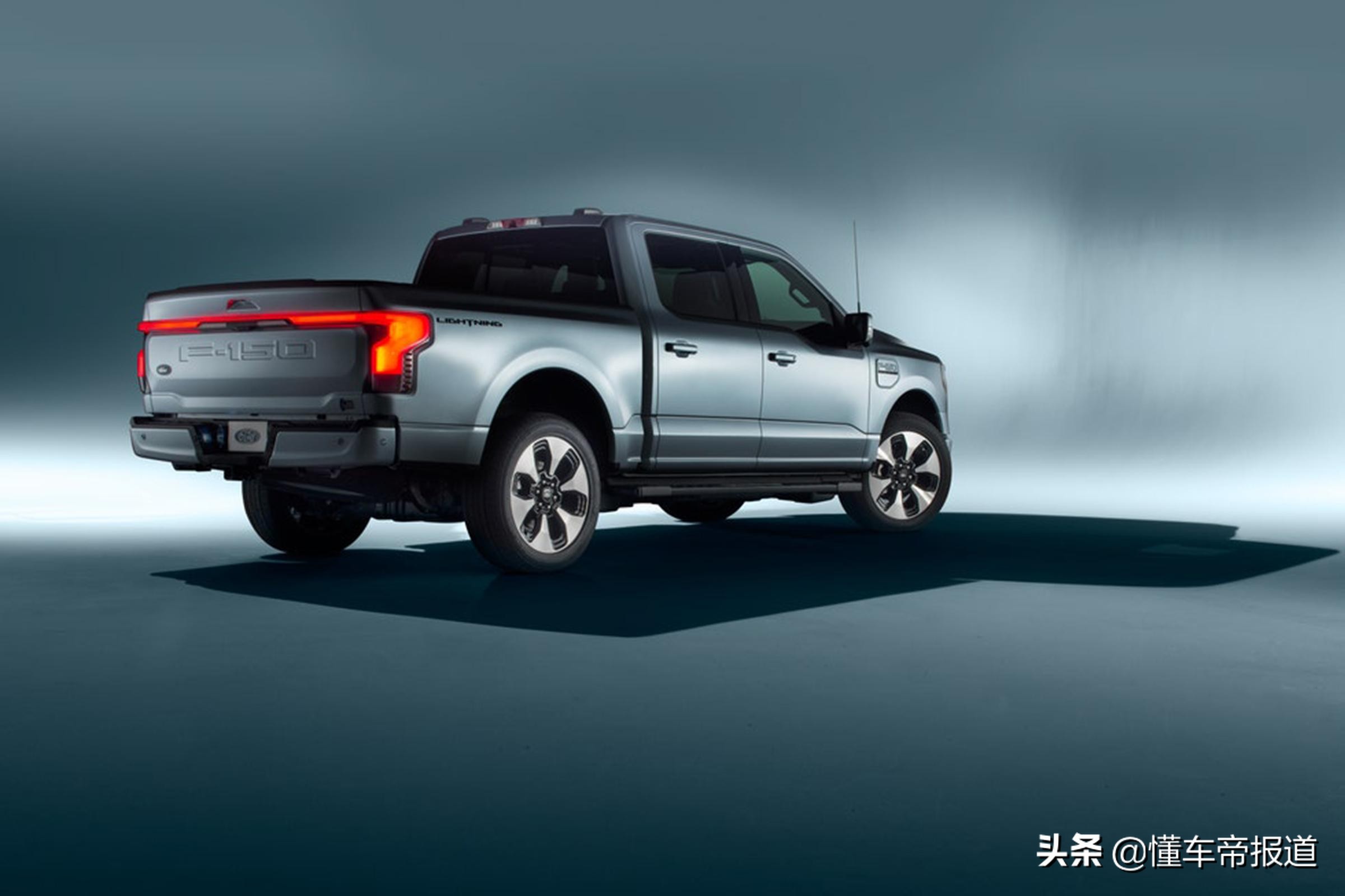 新车 |对标特斯拉Cybertruck，福特F-150电动版增“移动电源”功能