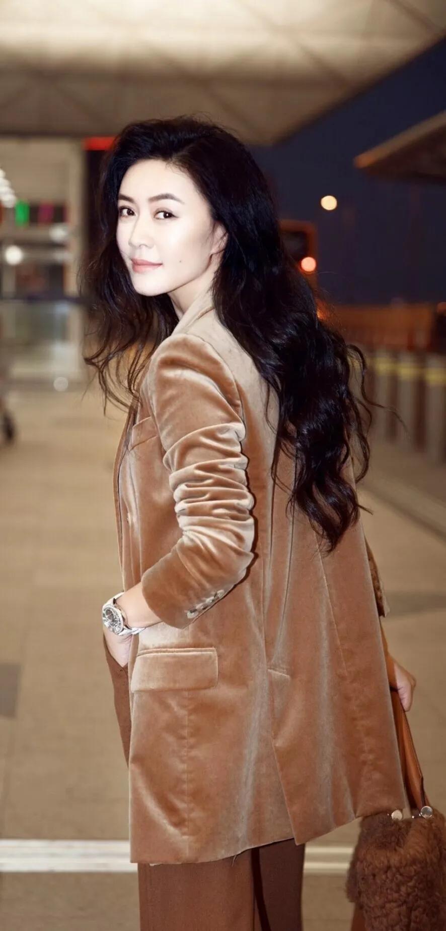 巅峰时隐退嫁入豪门—田海蓉