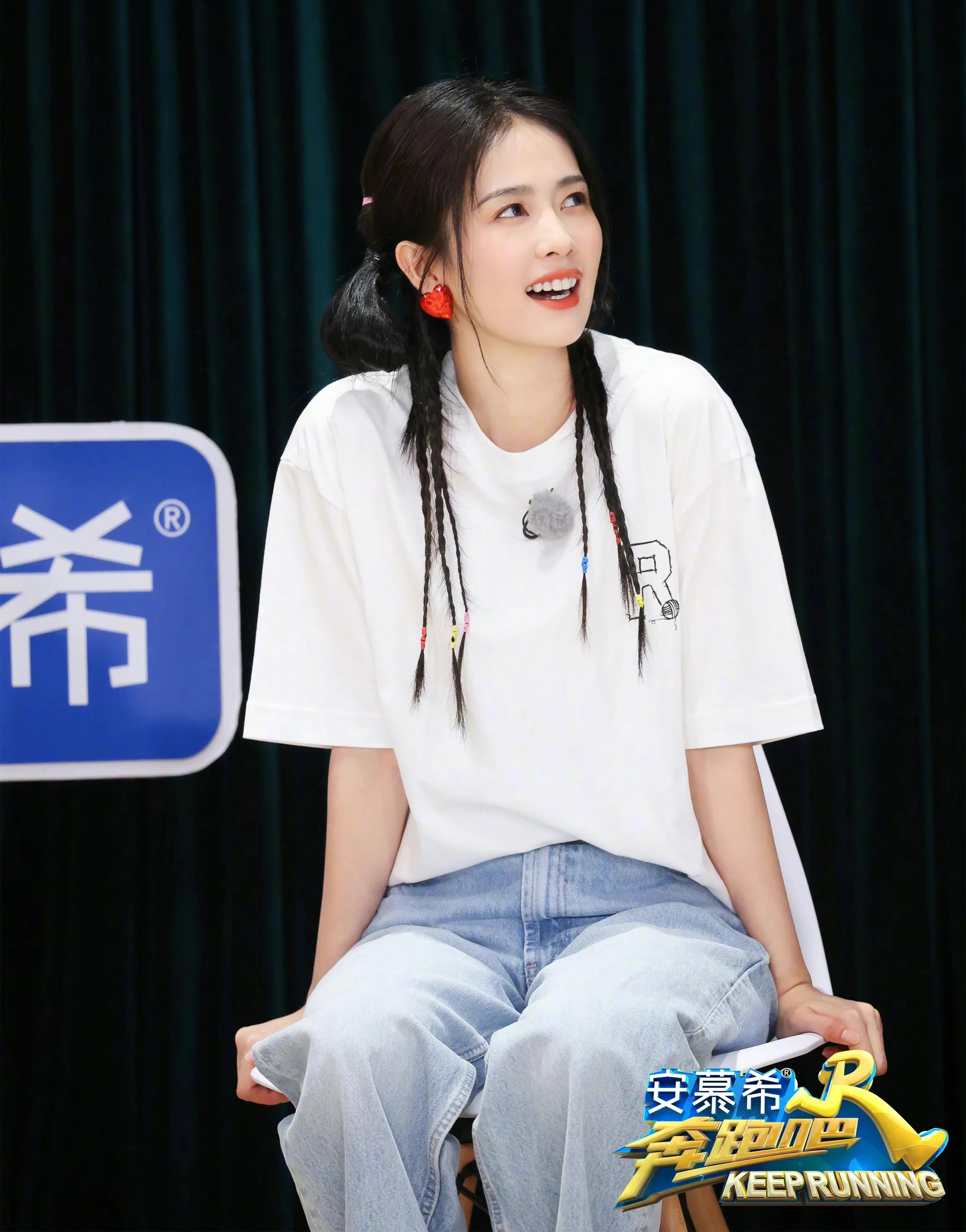 为了提高节目的收视率，导演不要钱，直接上场玩游戏了？