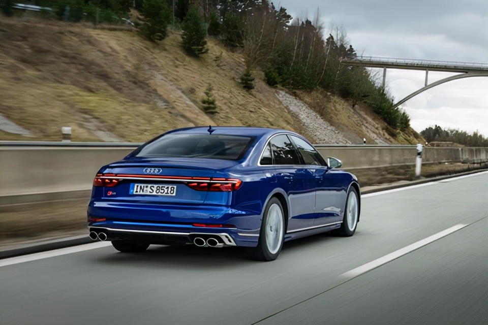 奥迪a8w12报价及图片(2022奥迪a8和s8获得第十一小时调整) - 四帝国车