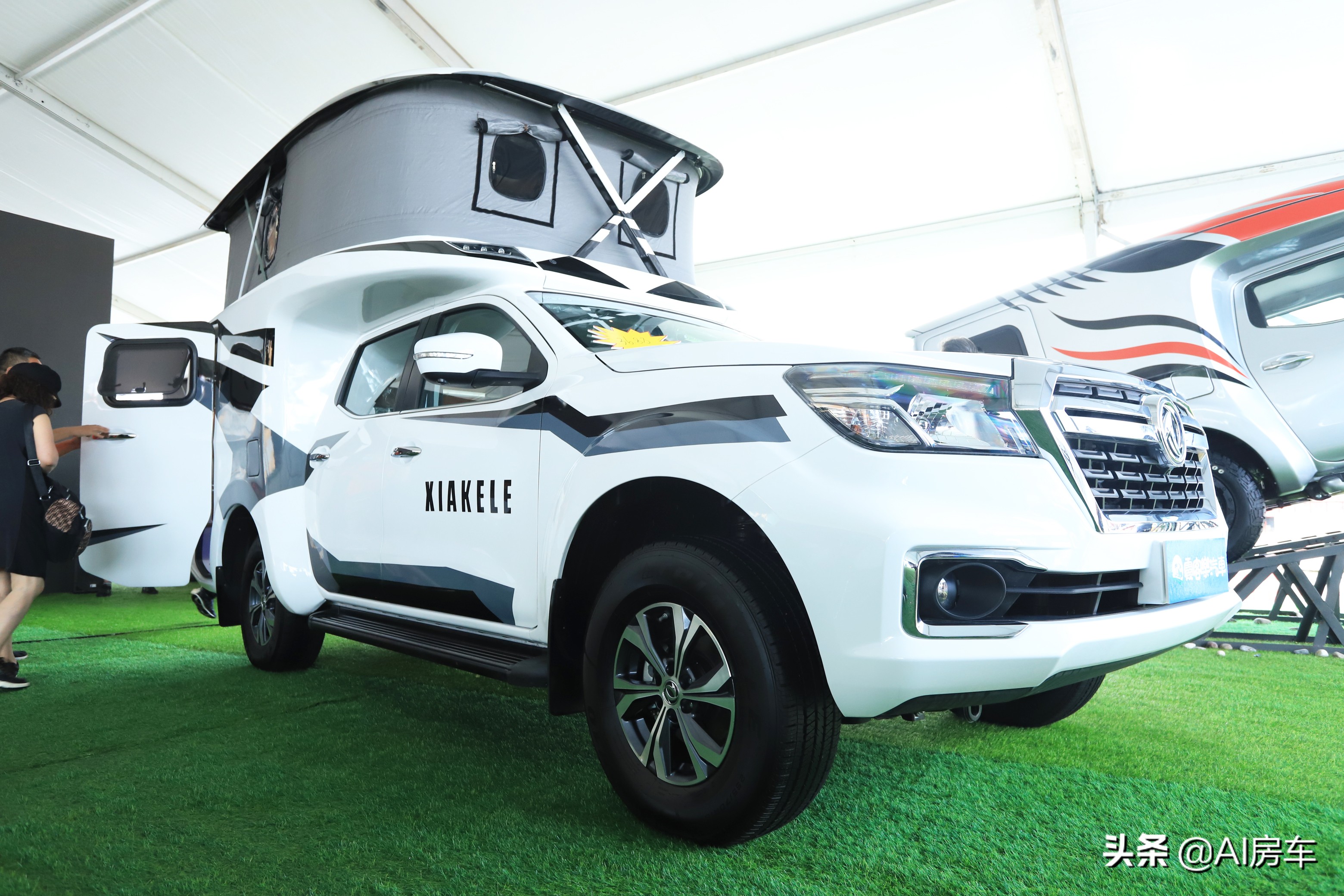 日产锐骐6suc旅行车,将家和越野功能完美结合!车顶还能升降