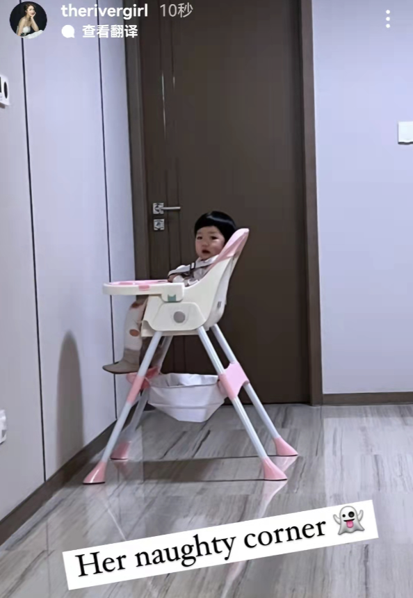 李亚男晒母女三人温馨同框，王祖蓝视角下神态温柔，二胎颜值飙升