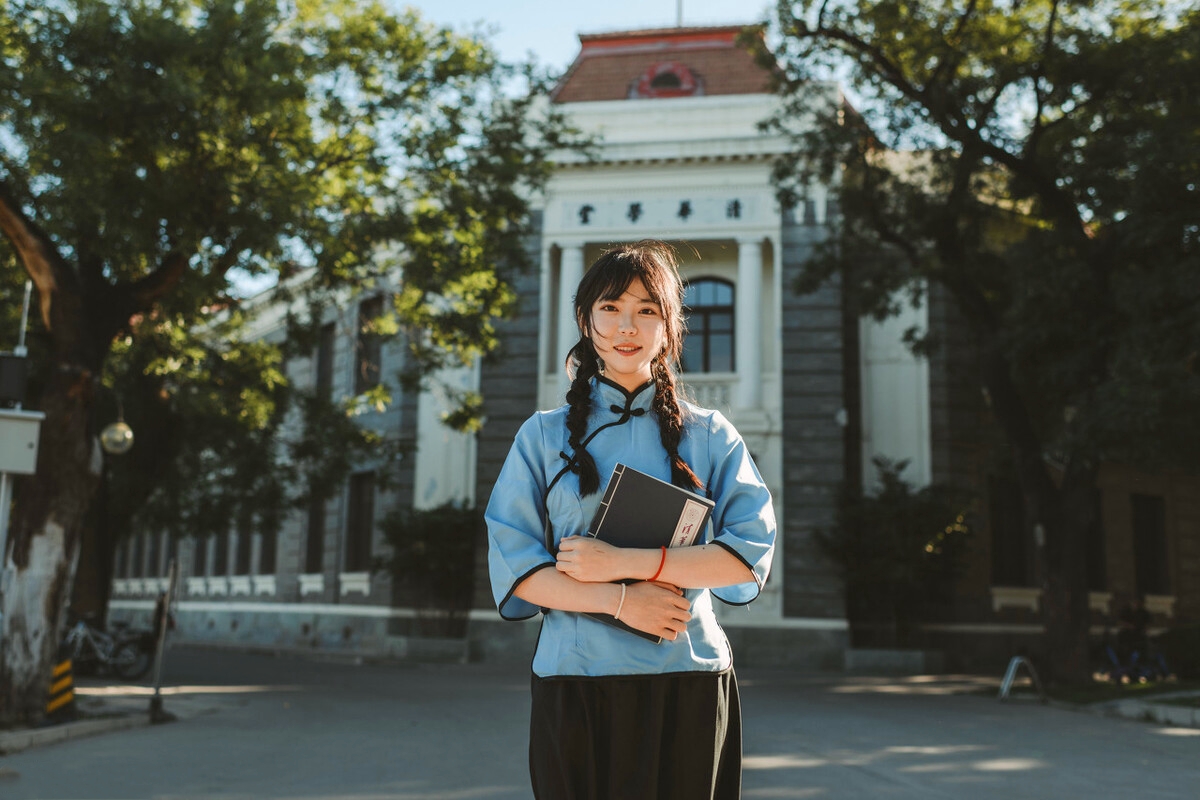 特殊时期出国不香了，清华VS北大，他们的毕业生都去了哪里？