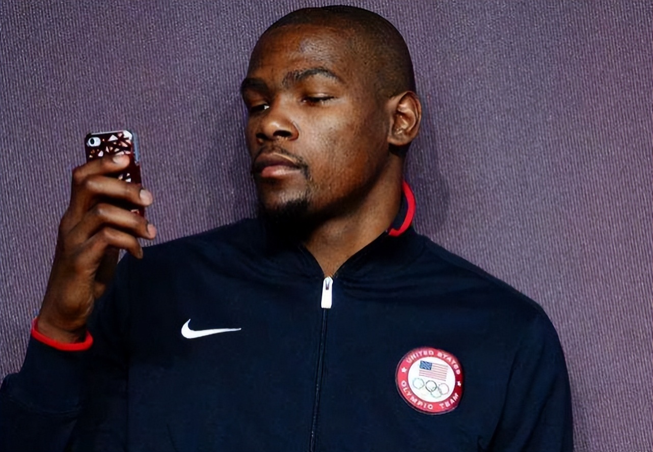 nba帥哥球員（NBA又帥又能打的5大球星，科比被贊萬人迷 樂福能出道當男模）