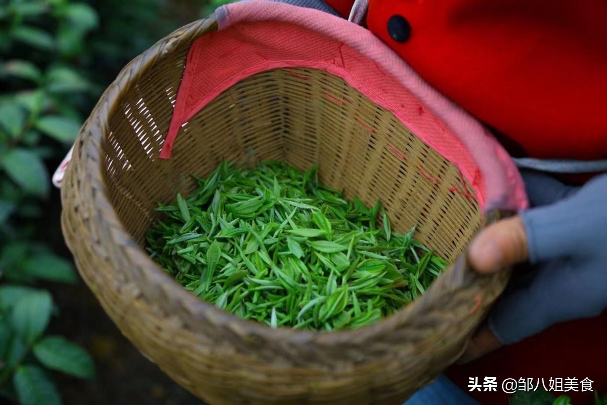 别盯着隔夜茶不放了！这3种茶喝多了等于在喝脏水，很多人喝错了