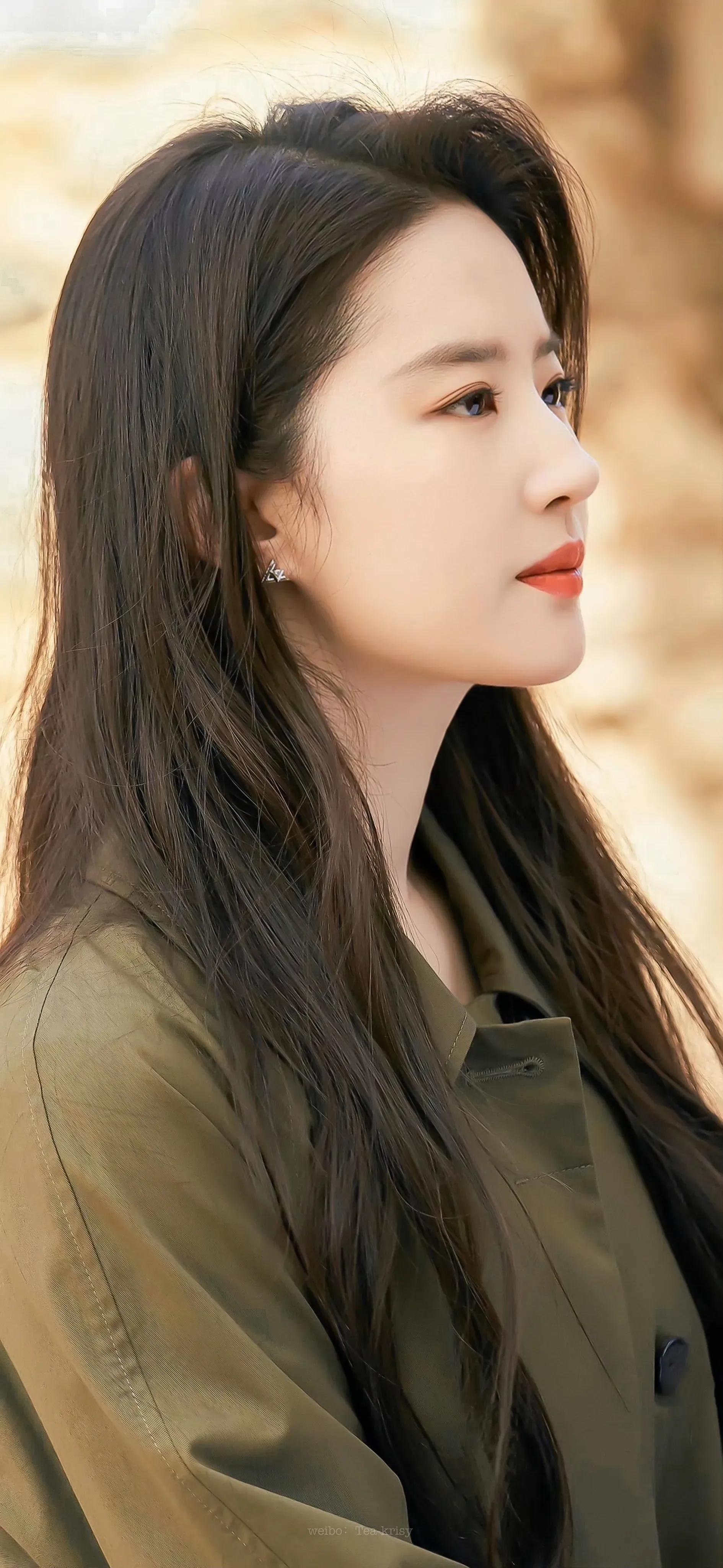 精美壁纸|辞旧迎新,刘亦菲依旧那么貌美年轻!