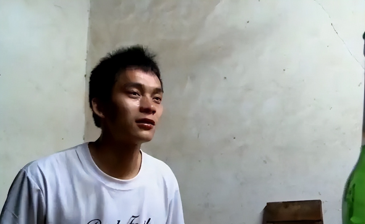 13次高考只为圆梦清华，33岁的高考“钉子户”唐尚珺：没有后悔路