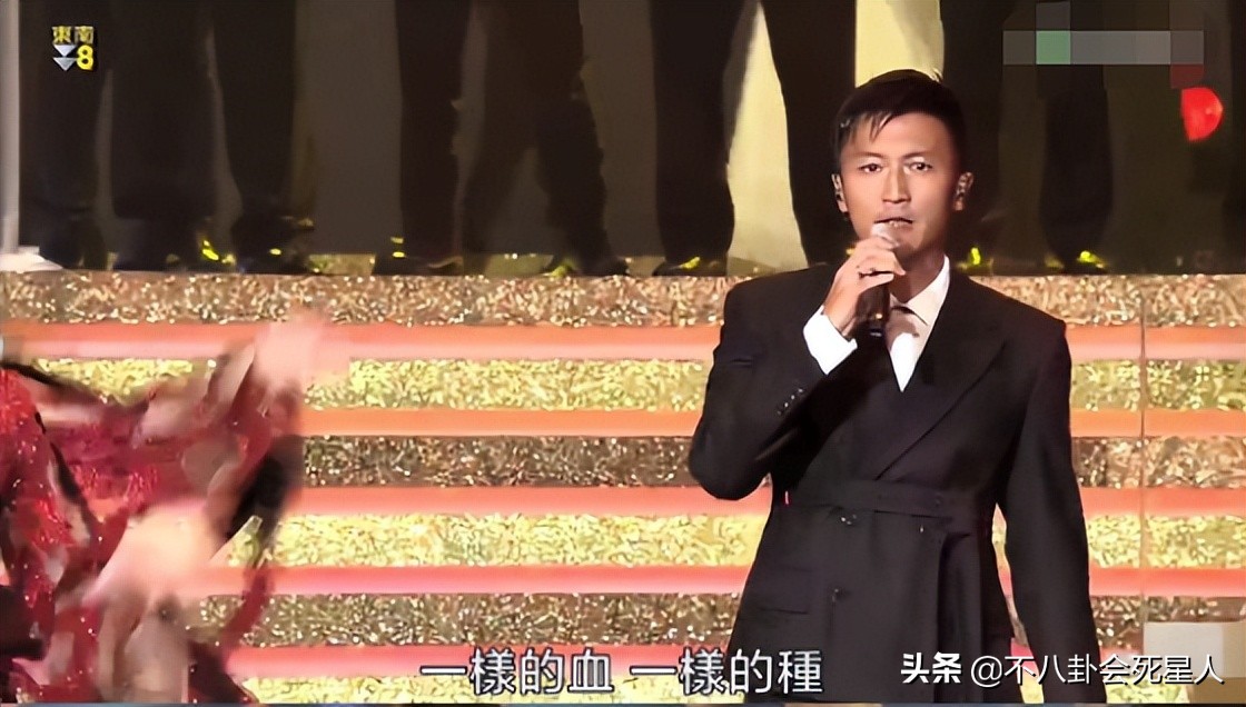 香港回归晚会落幕！刘德华老了、陈伟霆脸胖，成龙神采奕奕