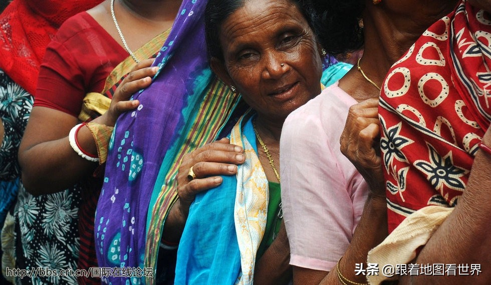 在印度性工作既不是非法，也不是合法，三哥警察为何对女性施暴？