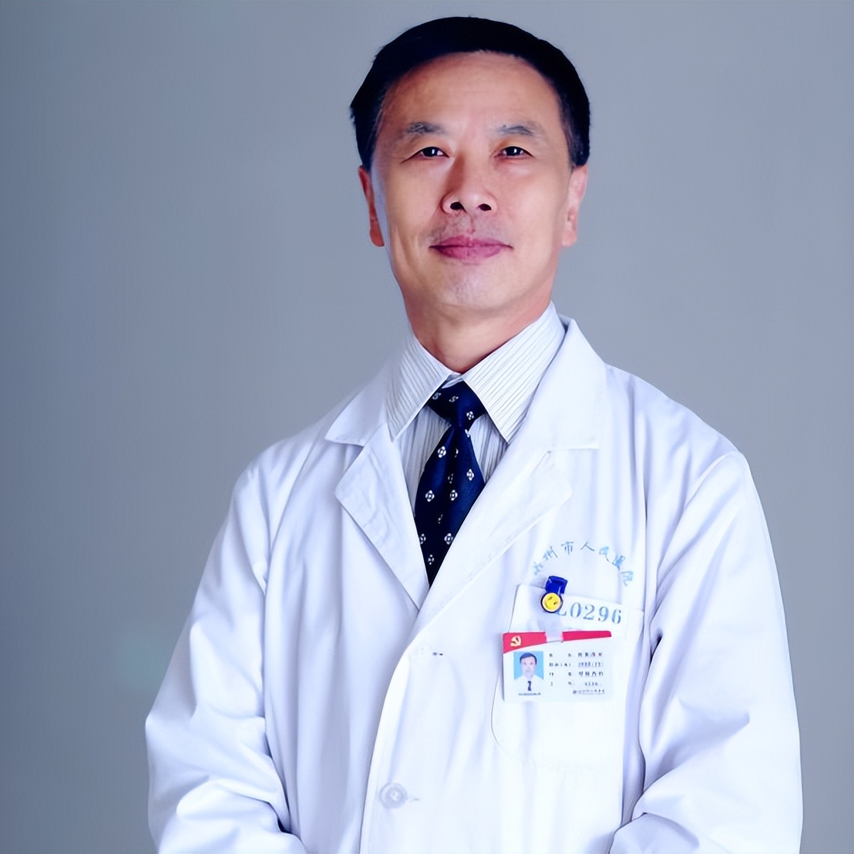 荣耀欧阳修河当选中国好医生月度人物