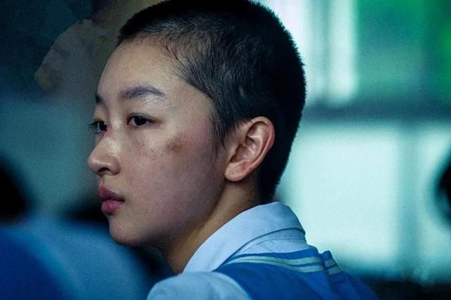 大学生跳楼（20岁大学生不堪折磨）